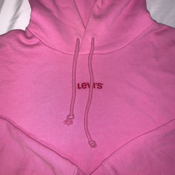 Cropped pink Levi’s hoodie - Picture 2 of 4